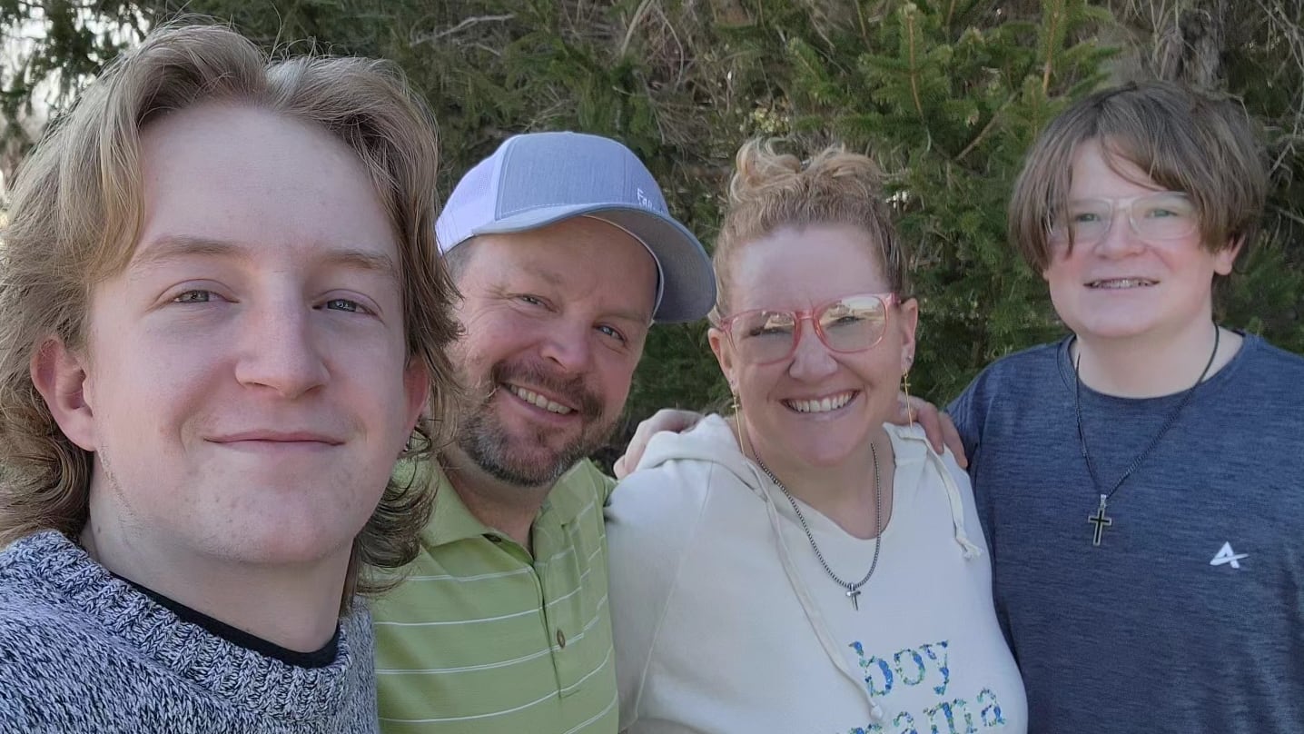 Wife tried desperately to save husband days before he killed entire family in apparent murder-suicide